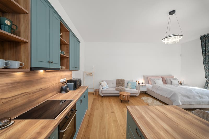Kuchyňská linka s varnou deskou, Zámecký Apartmán Verde Jince